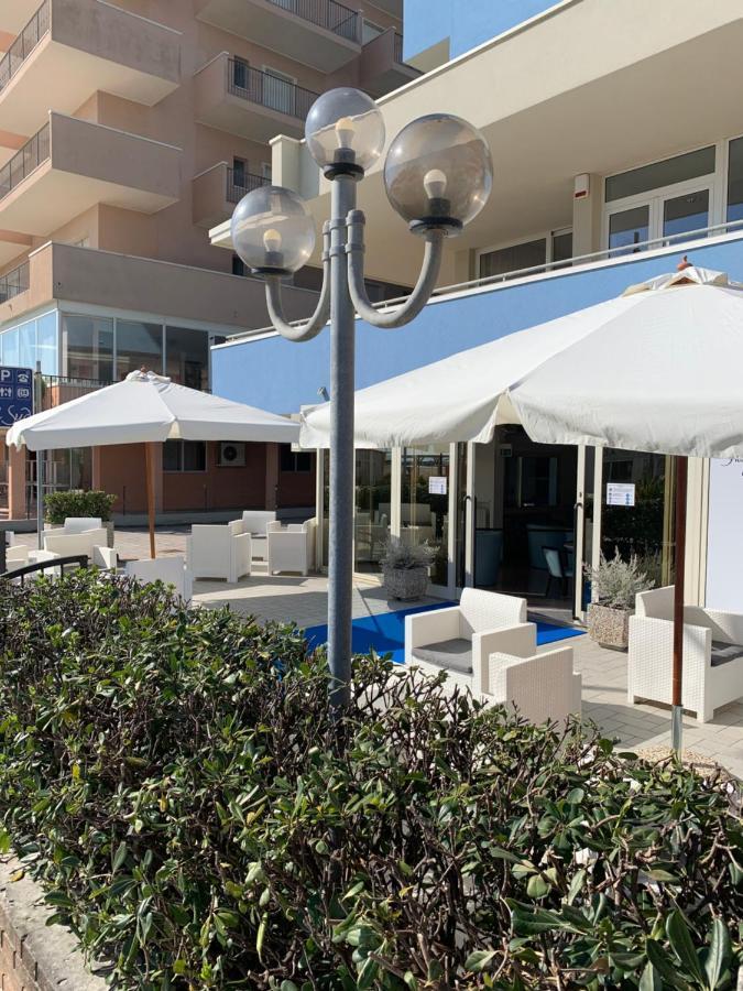 Hotel Croce Del Sud Rimini Exterior photo