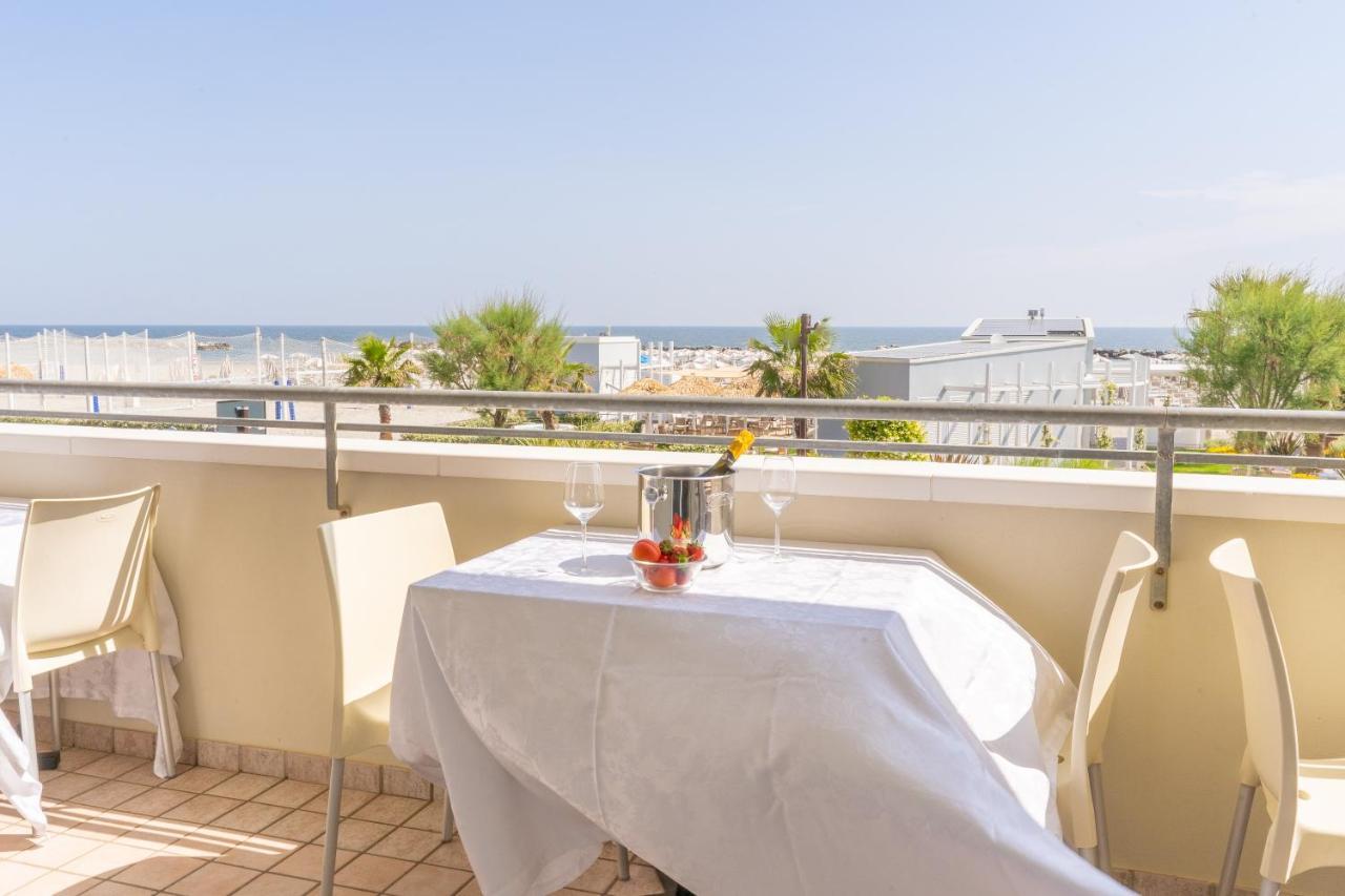 Hotel Croce Del Sud Rimini Exterior photo