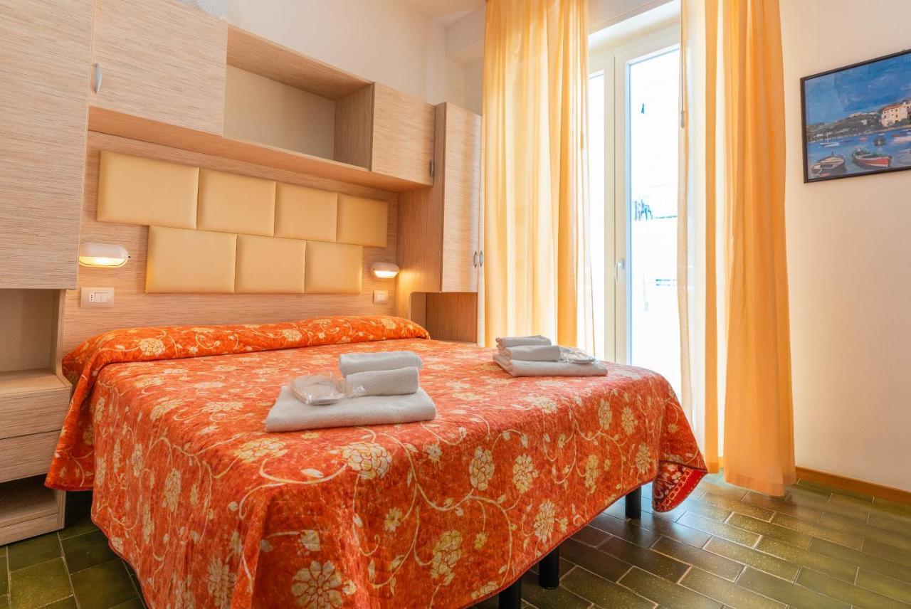 Hotel Croce Del Sud Rimini Exterior photo