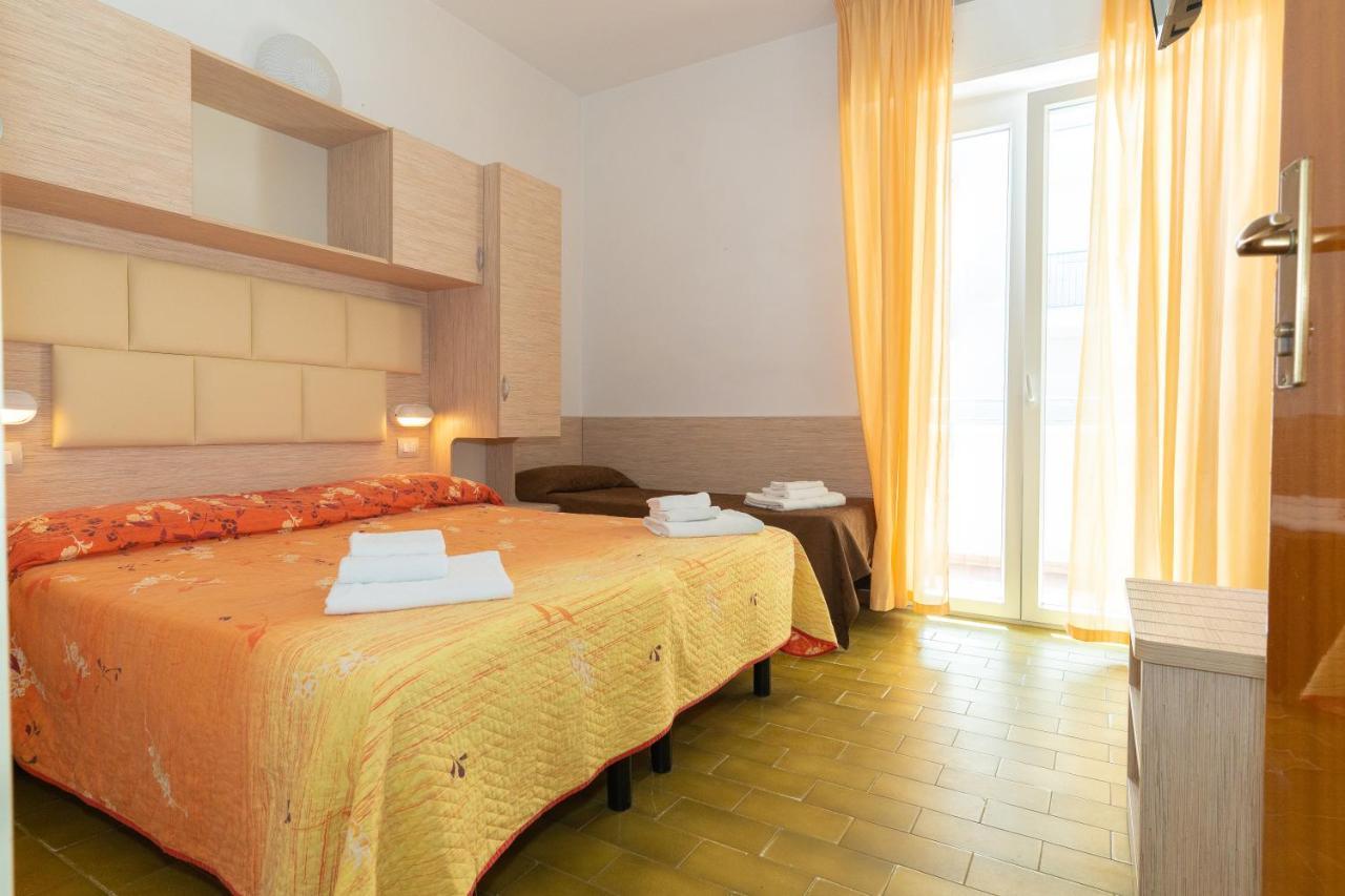 Hotel Croce Del Sud Rimini Exterior photo
