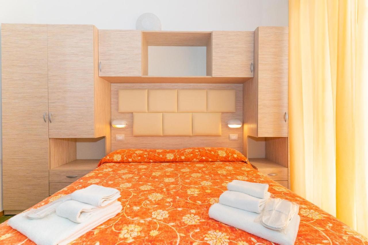 Hotel Croce Del Sud Rimini Exterior photo