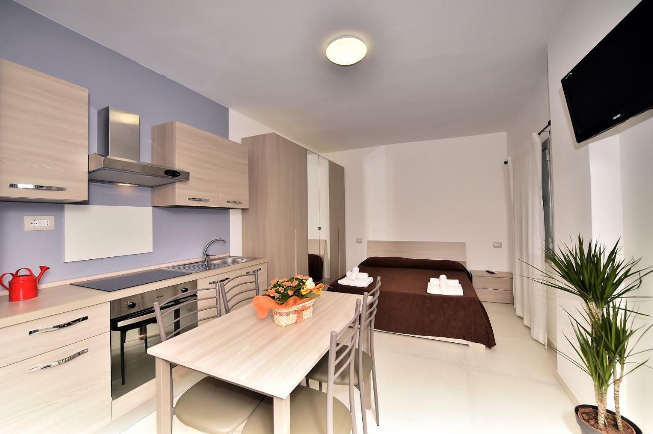 Hotel Croce Del Sud Rimini Exterior photo